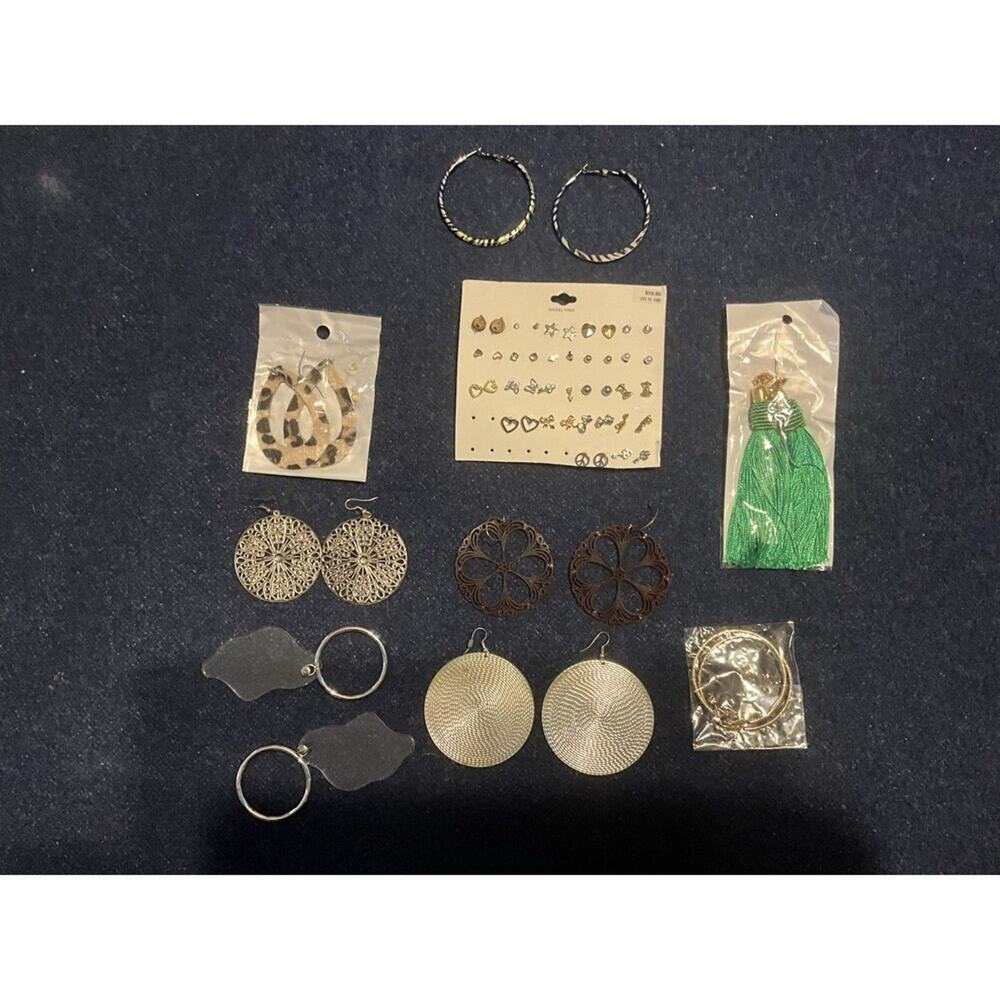 Lot Of Mixed Metal Gold & Silver Tone 80’s Costume Earrings